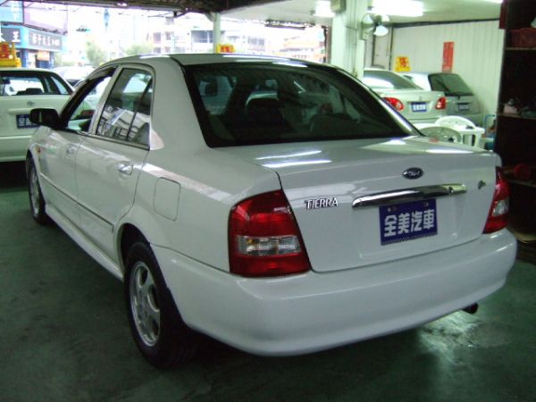 Ford Tierra 1.6 照片2