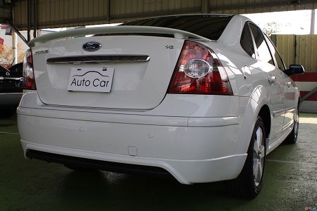 Ford 福特 Focus 1.8 照片9