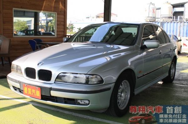 BMW 寶馬 5系列 520 照片3