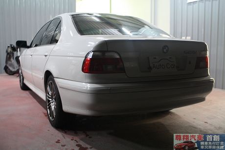 BMW 寶馬 5系列 528 照片10