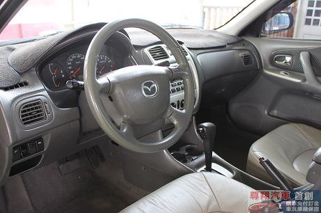 Mazda 馬自達 323 照片5