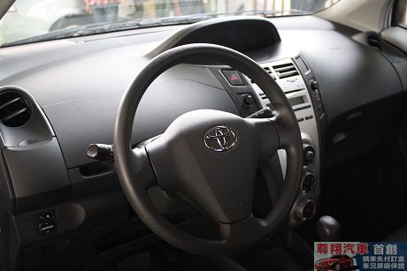 Toyota豐田 Yaris 照片4