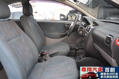 Opel 歐寶 Corsa 照片8