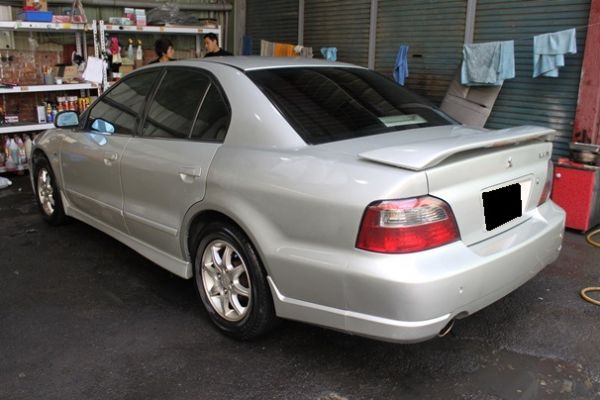 2003 三菱Galant 2.0 銀  照片8