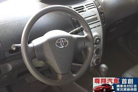 Toyota豐田 Yaris 照片7