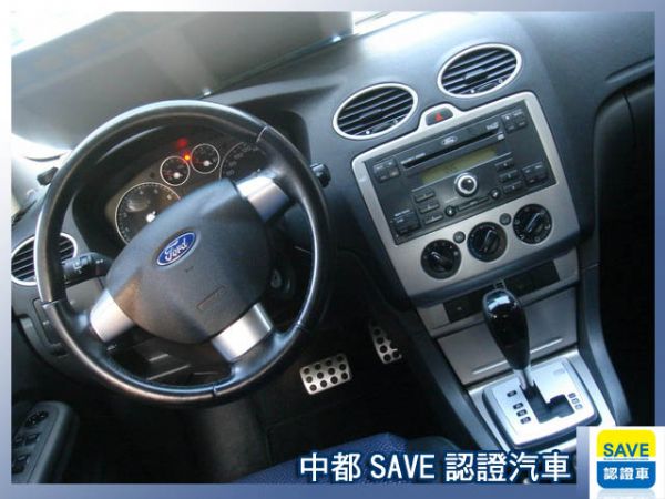 06 FORD FOCUS 照片4