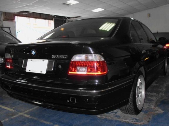 2000年 BMW 520I 2.0 黑 照片7