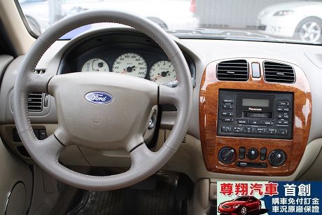 Ford 福特 Tierra LS 照片8