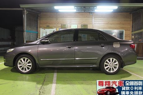 Toyota豐田 Altis 照片2