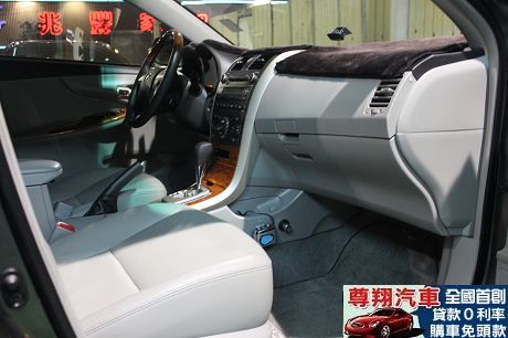 Toyota豐田 Altis 照片8