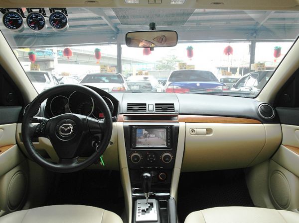 《年代》2006 MAZDA3 2.0  照片5