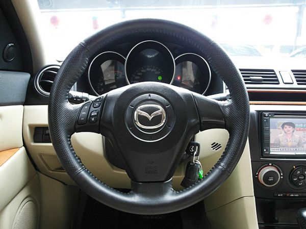 《年代》2006 MAZDA3 2.0  照片6