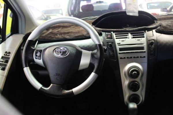 2009 豐田  Yaris 1.5 黑 照片5