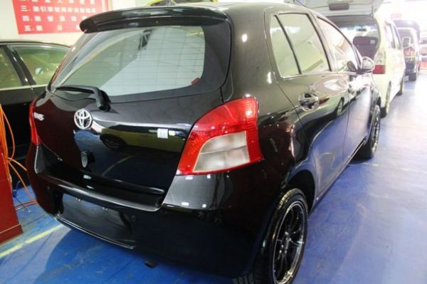 2009 豐田  Yaris 1.5 黑 照片8