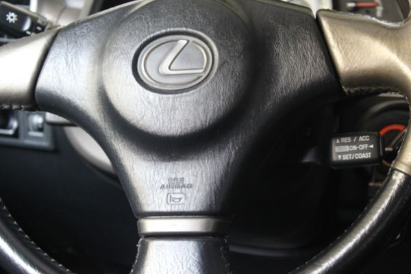 00年LexusIS200全額貸 照片5