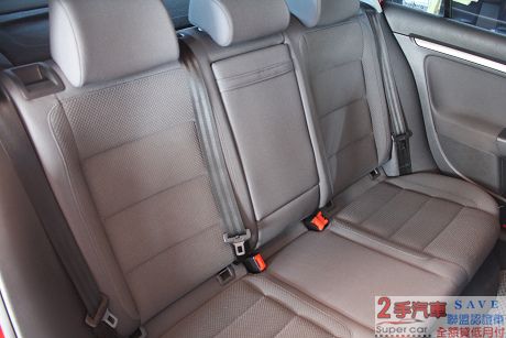 VW 福斯 Golf~二手中古車~  照片4