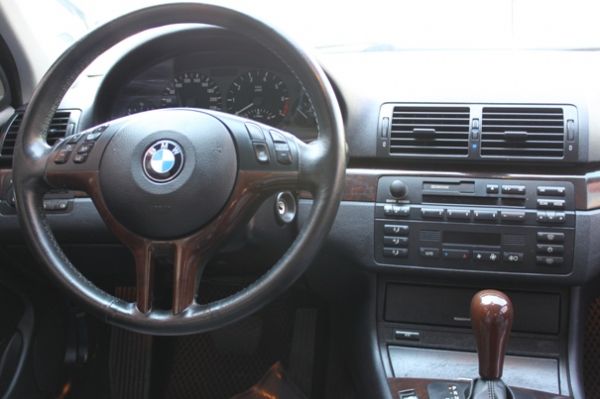 BMW 318 2.0 銀 照片9