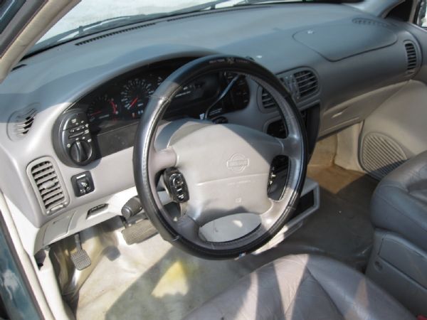 1997年NISSAN QUEST3.0 照片4