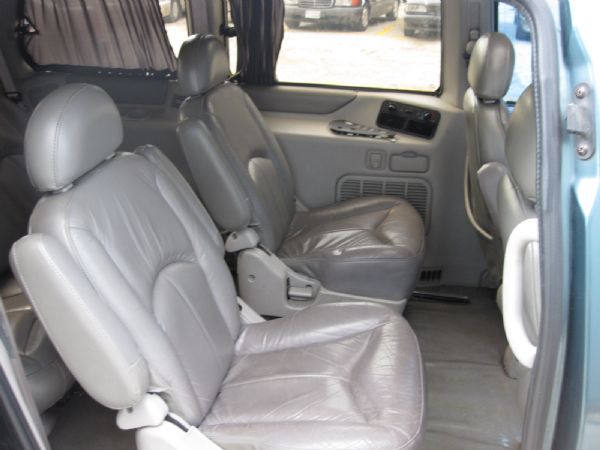 1997年NISSAN QUEST3.0 照片5