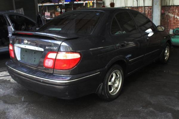 Nissan 日產  Sentra180 照片5