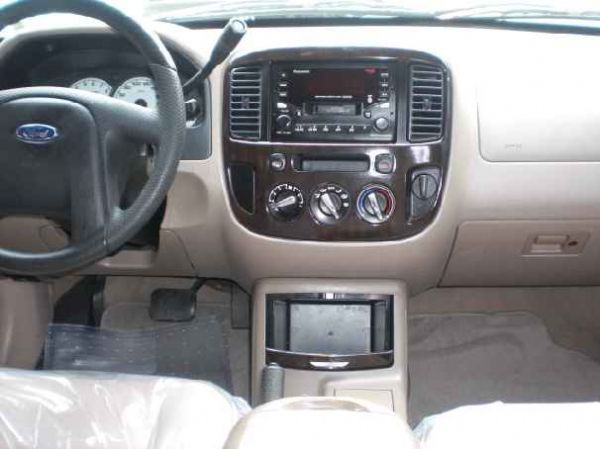 2005 ESCAPE 2.0黑  照片5