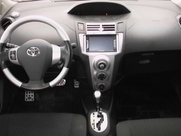 2009豐田 YARIS 1.5 G 黑 照片4