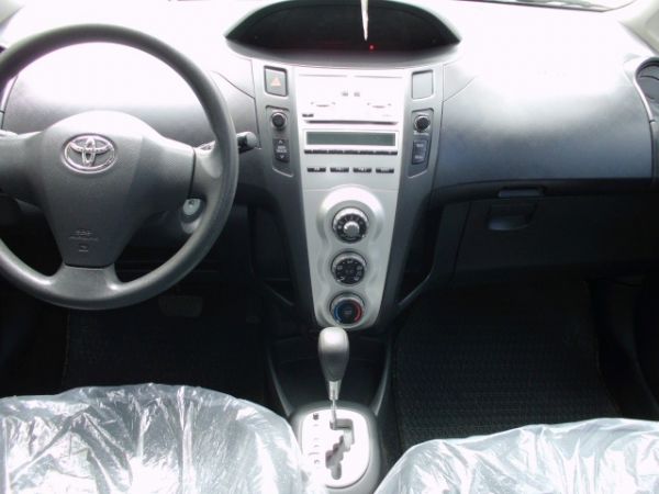 TOYOTA YARIS 1.5 橘 照片5