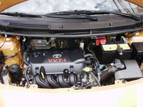 TOYOTA YARIS 1.5 橘 照片9