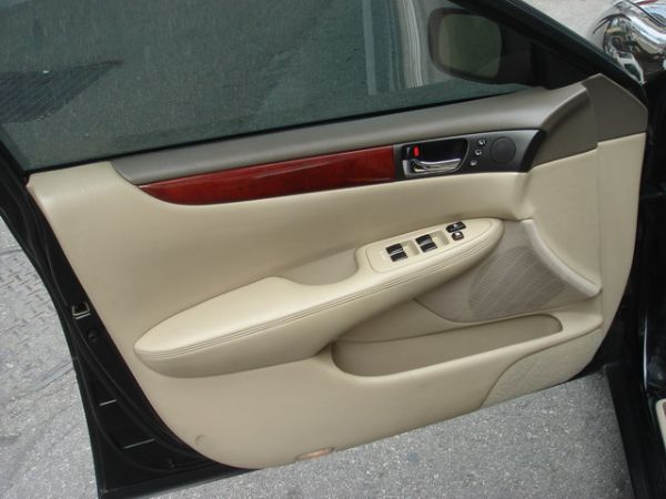 04 LEXUS ES 300 照片5