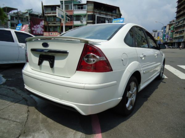 2006年 Ford Focus 照片3