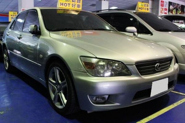 2002年Lexus 凌志 IS 200 照片1