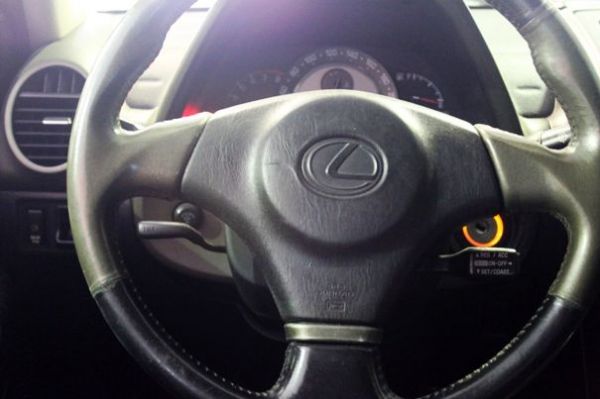 2002年Lexus 凌志 IS 200 照片3