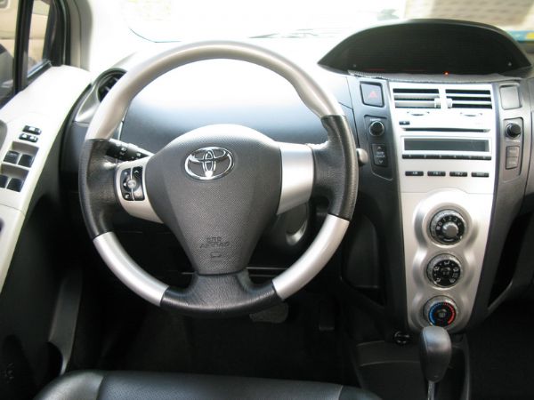 運通汽車-2009年-豐田-Yaris 照片2