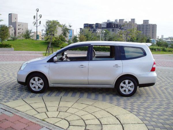 09 日產 Livina 1.8 照片7