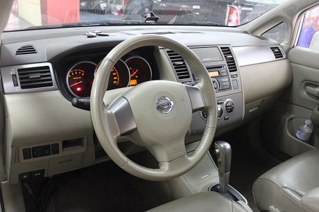 2008年Nissan 日產 Tiida 照片3