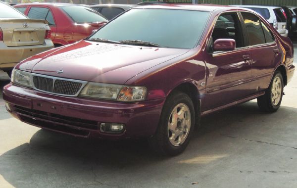 1997 日產 HV 高鐵汽車 照片1