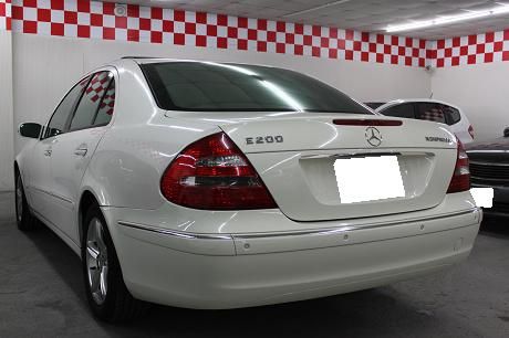 Benz 賓士 E 200K 照片9