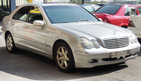 2000 BENZ C240 高鐵汽車 照片1