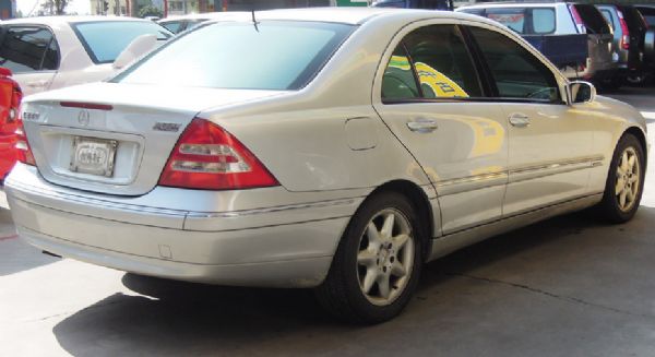 2000 BENZ C240 高鐵汽車 照片7