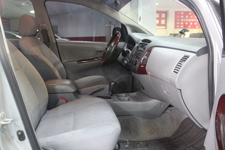 Toyota豐田 Innova  照片7