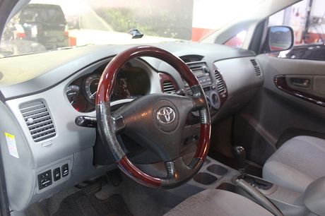 Toyota豐田 Innova  照片3