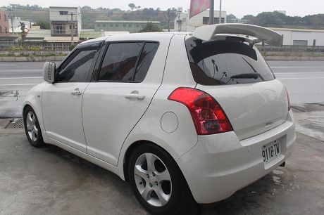 2009年Suzuki 鈴木 Swift 照片9