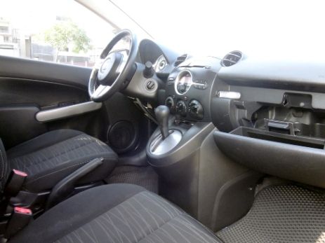 09 馬自達 MAZDA 2 馬2 照片8