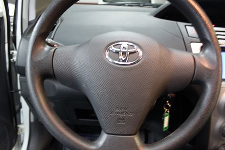 2008年Toyota豐田 Yaris 照片5