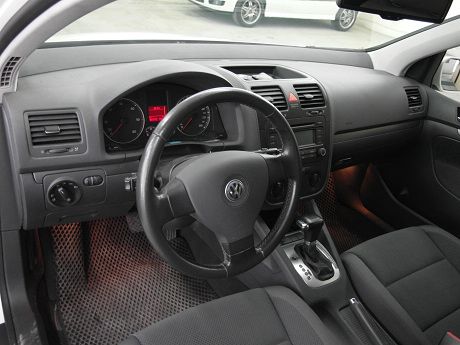 VW 福斯 Golf TDi 照片4