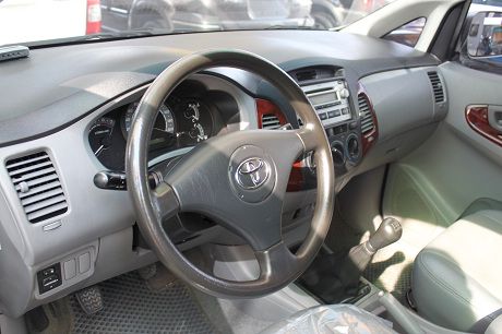 Toyota豐田 Innova  照片4