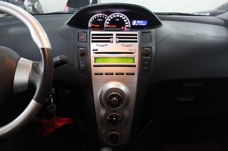 2008年Toyota豐田 Yaris 照片6