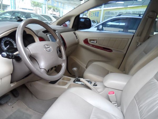 運達汽車09 TOYOTA Innova 照片3