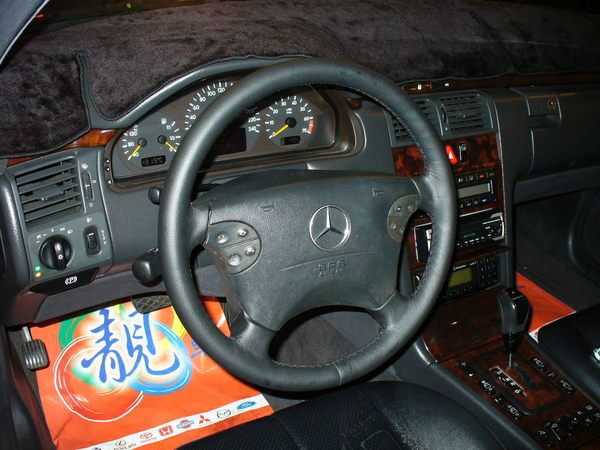 00年 Benz/朋馳 E240 照片2