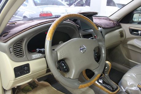 Nissan 日產 Sentra M1 照片4